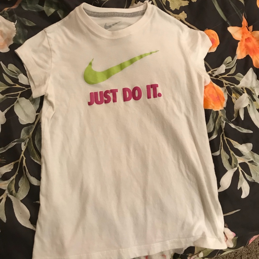 NIKE t shirt